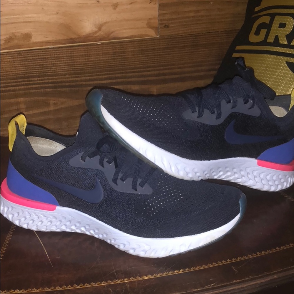 Women’s running shoes